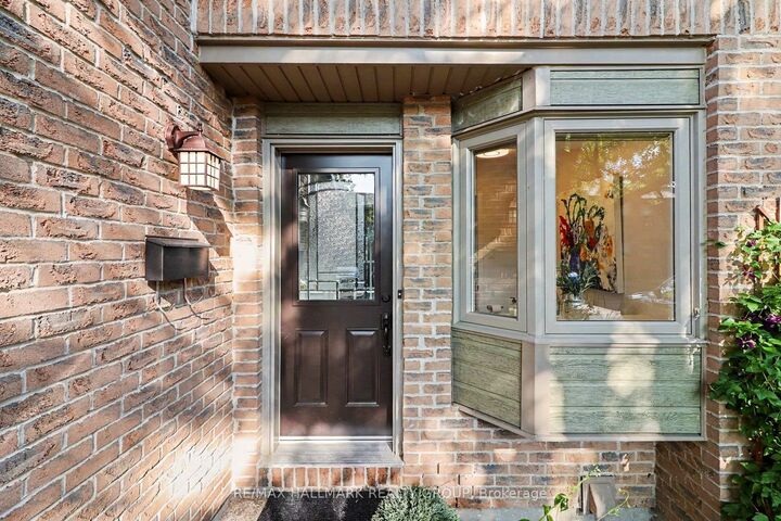 Property Photo:  710 Coronation Avenue 63  ON K1G 4G7 