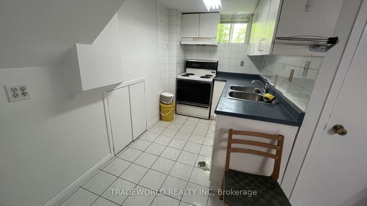 Property Photo: 83 Invergordon Avenue Bsmt ON M1S 2Z1