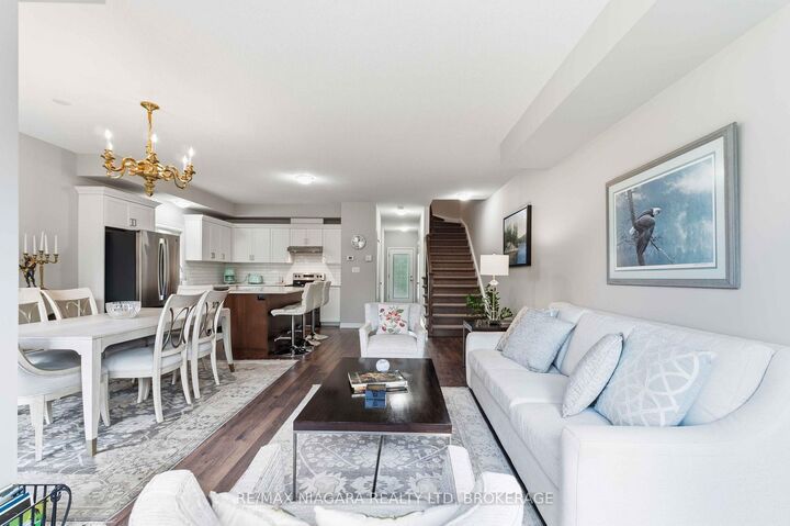 Property Photo: 23B Bloomfield Avenue ON L2P 1W8