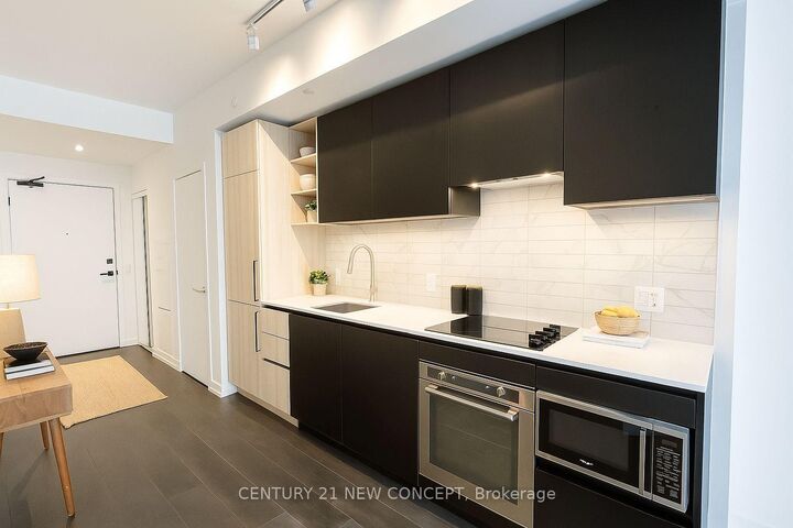 Property Photo: 55 Mercer Street 3815 ON M5V 0W4