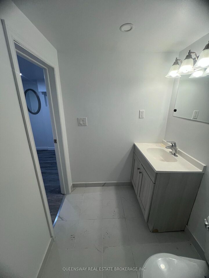 Property Photo:  1389 Lansdowne Avenue  ON M6H 3Z9 