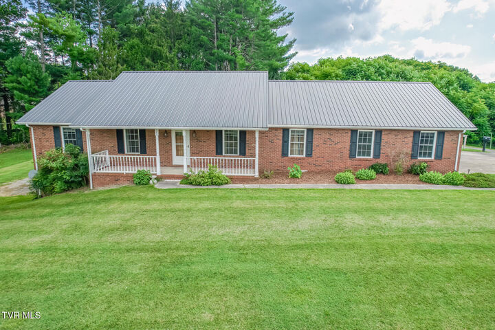 Property Photo: 131 Cotton Drive TN 37659