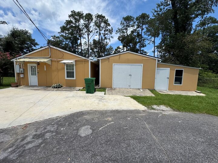 Property Photo: 1616-18 Park Ave GA 31602