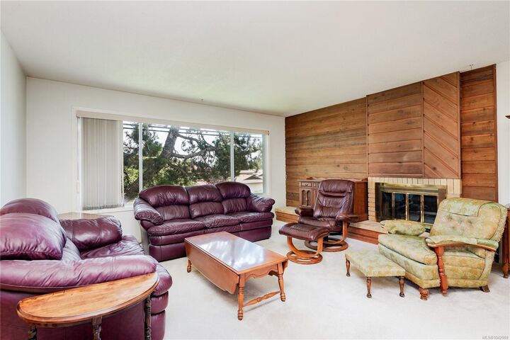 Property Photo: 4405 Tyndall Ave BC V8N 3S3