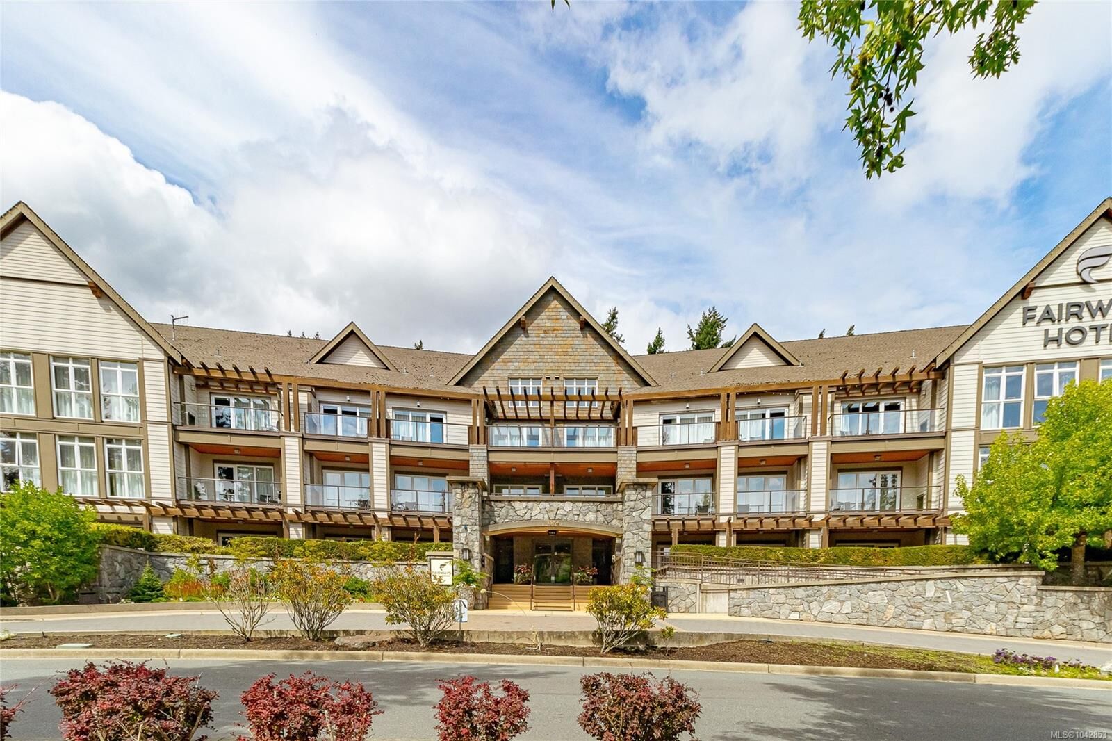 Property Photo:  1376 Lynburne Pl #210 B&Ampc  BC V8S 3J6 