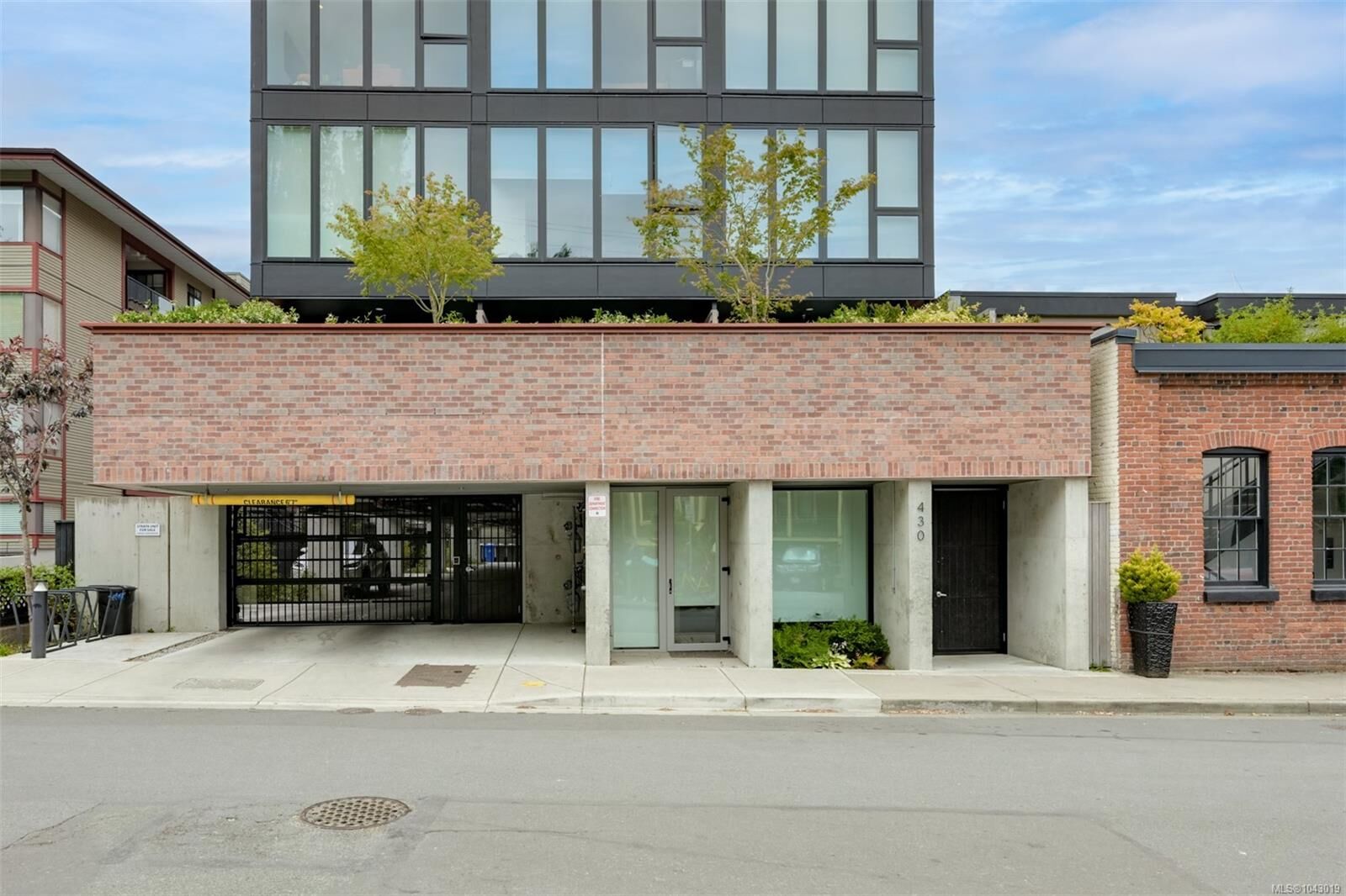 Property Photo: 430 Parry St #204 BC V8V 2H7