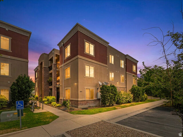 Property Photo:  190 E Belmont Ave 9  UT 84111 