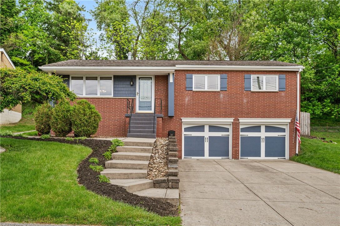 Property Photo:  420 Macbeth Dr  PA 15235 
