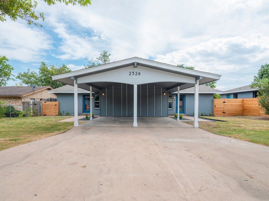 Property Photo:  2526 Glen Springs Way A  TX 78741 