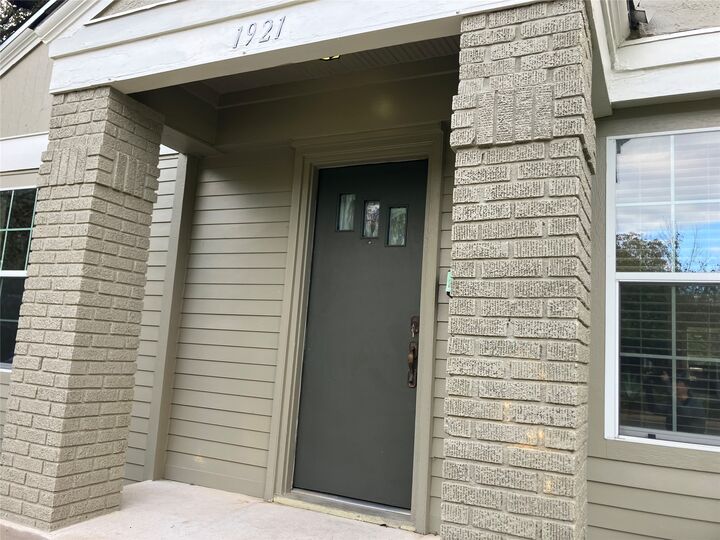 Property Photo: 1921 W 39th Street TX 78731