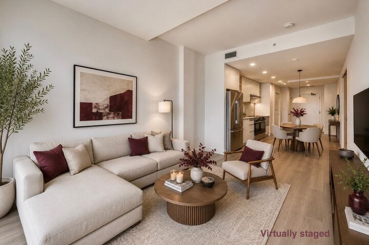 422 E 3rd Street 557 — photo 1