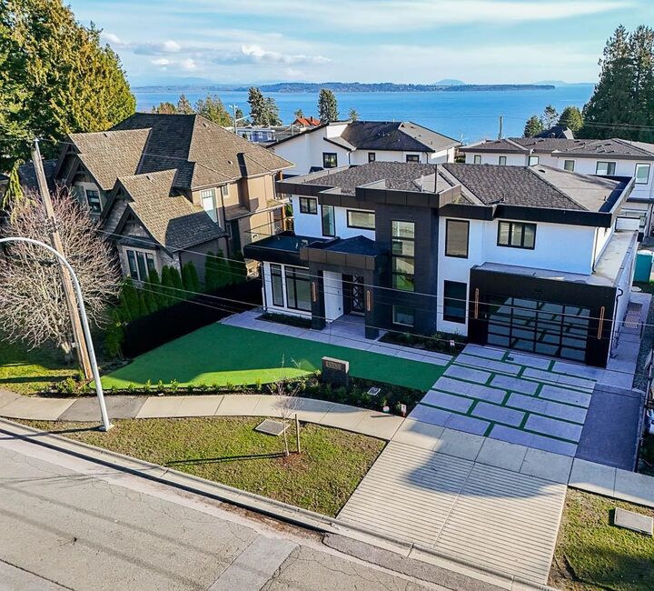 Property Photo: 13528 14 Avenue BC V4A 5H5