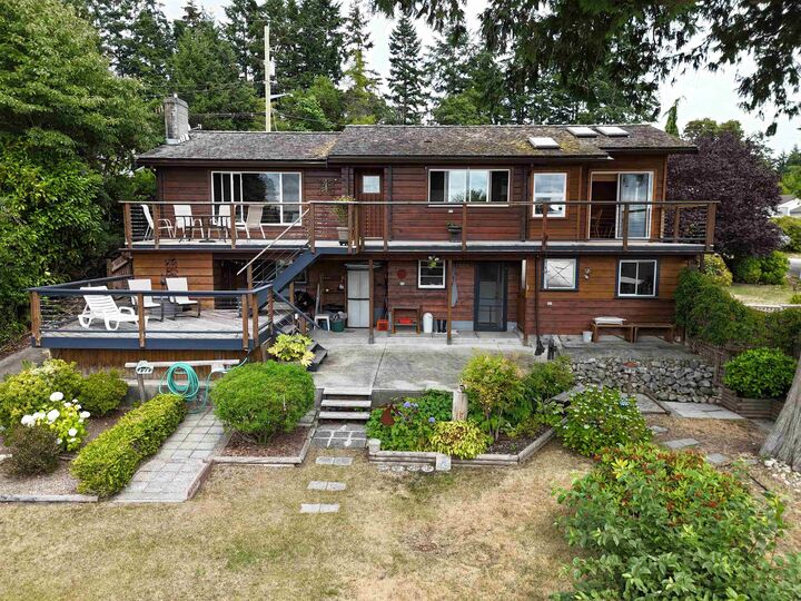 Property Photo: 4717 Laurel Avenue BC V7Z 0E7