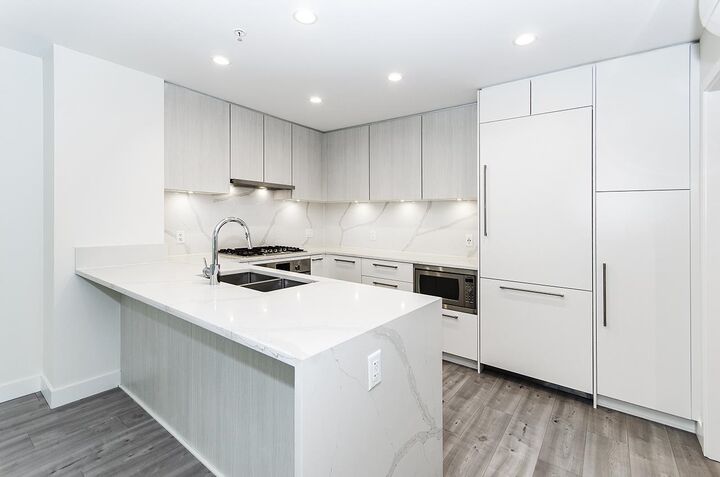 Property Photo: 2035 Glenaire Drive 238 BC V7P 1Y2