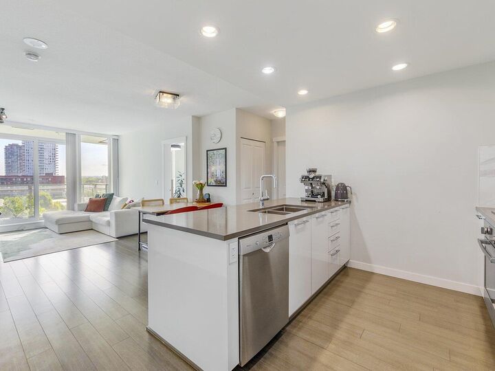 Property Photo:  3281 E Kent Avenue North 711  BC V5S 0C4 