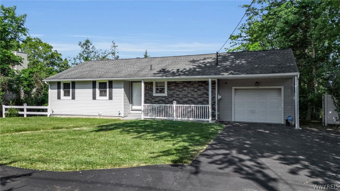 Property Photo:  2350 Berg Road  NY 14218 