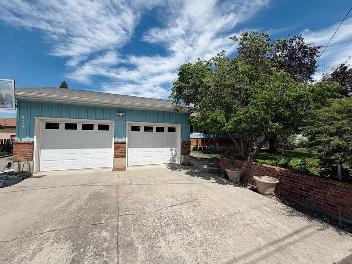 Property Photo:  409 Linden Dr  ID 83501 