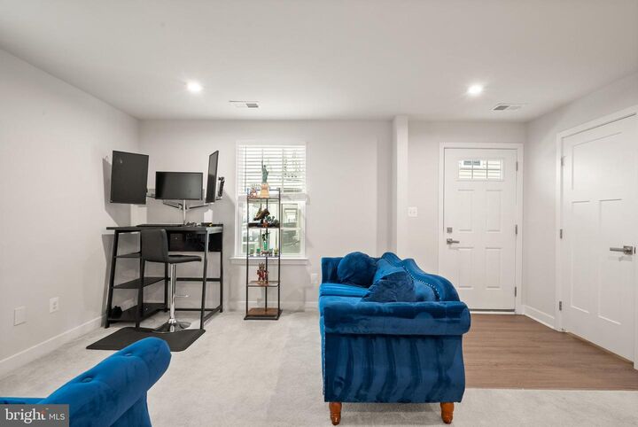 Property Photo: 24550 Pommel Terrace VA 20166