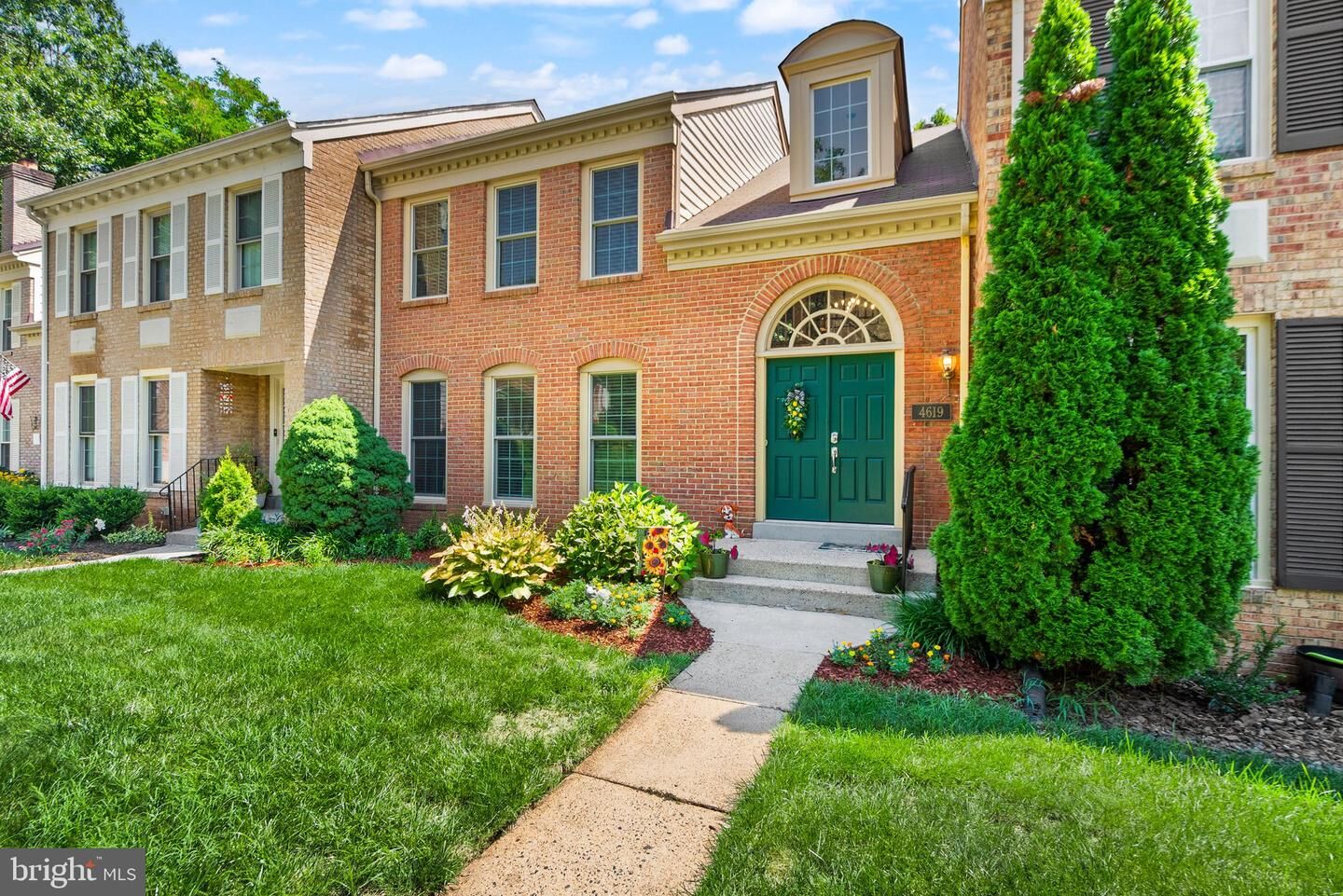 Property Photo: 4619 Luxberry Drive VA 22032