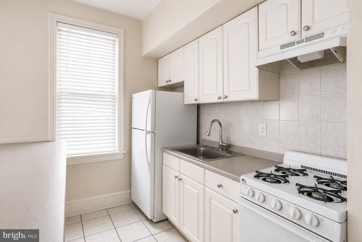 Property Photo: 312 S 12th Street 1rr PA 19107