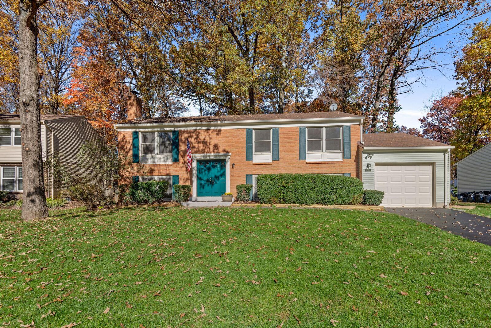 Property Photo: 12712 Longleaf VA 20170