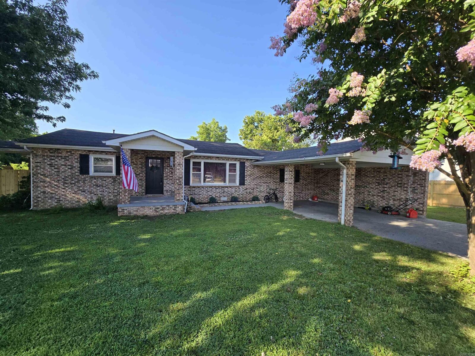 Property Photo:  104 Alford Street  AR 72634 