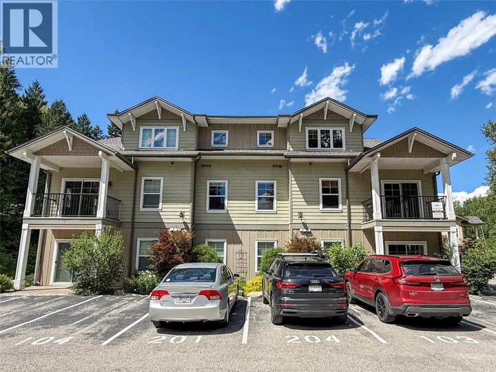 Property Photo:  2011 Perrier Road 103  BC V1L 6Y8 