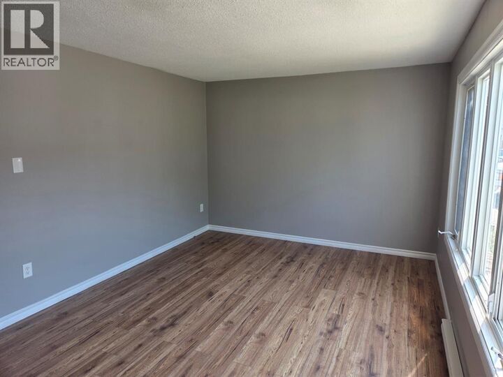 Property Photo:  348 Cameron Street 97  ON N0N 1G0 