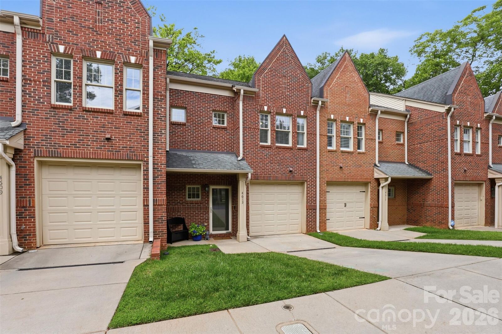 Property Photo:  4613 Dabney Vigor Drive  NC 28209 