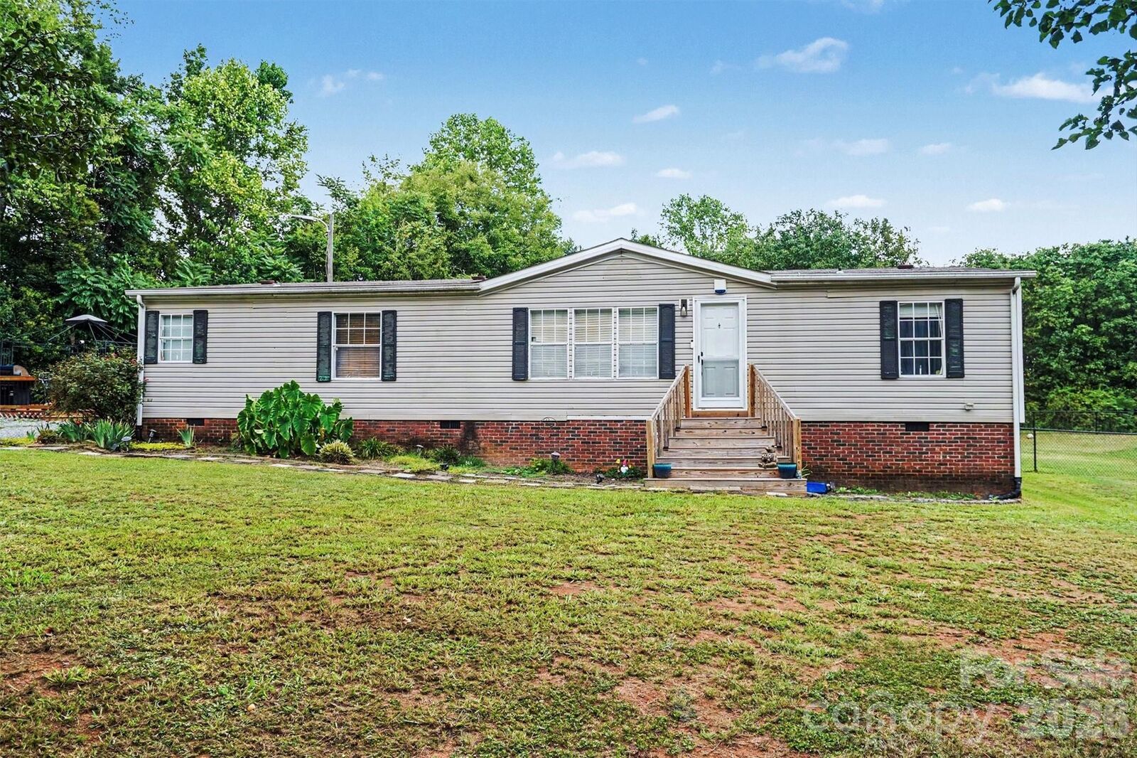 Property Photo:  216 Westlee Street  NC 28150 