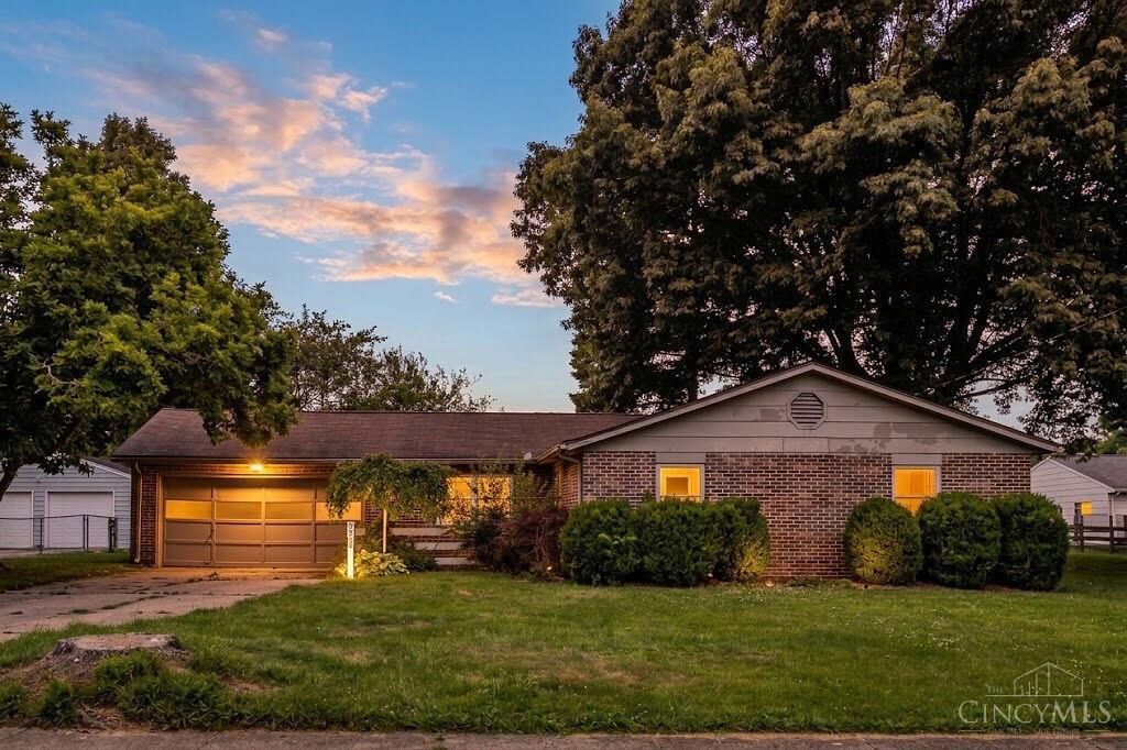 Property Photo:  303 West Place  OH 45067 