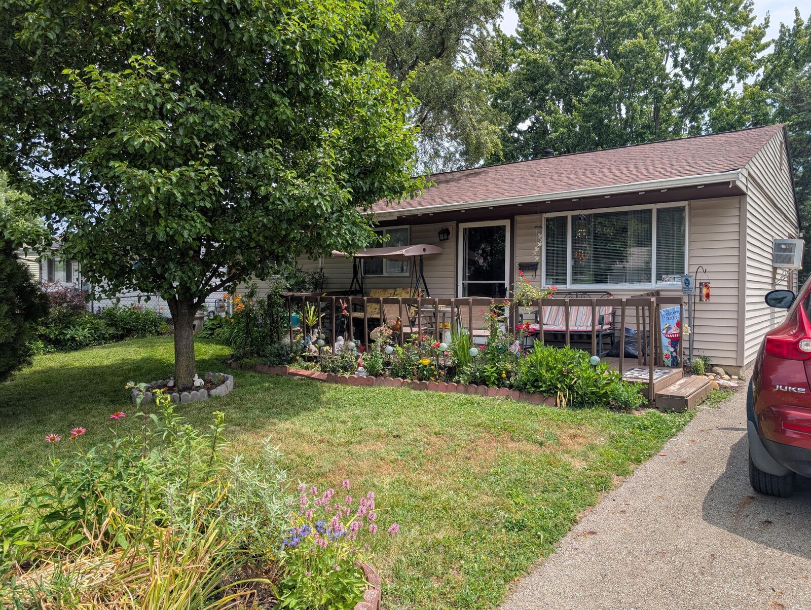 Property Photo: 2478 Edsel Avenue OH 43207