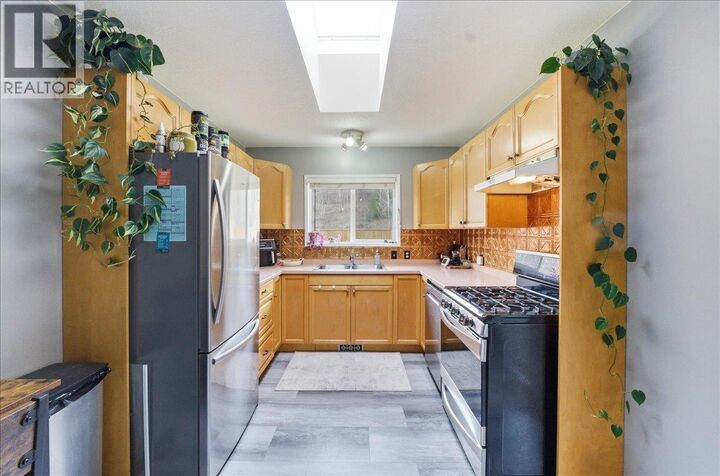Property Photo:  258 2nd Avenue  BC V1R 4V3 