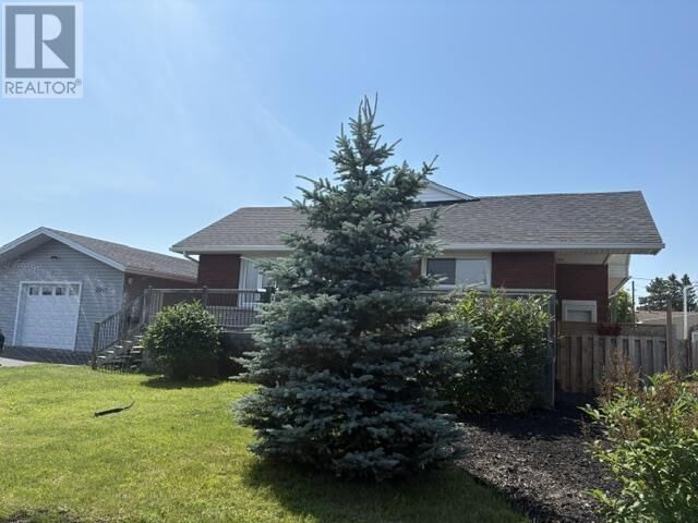 Property Photo: 3241 Willard Ave ON P7E 6J4