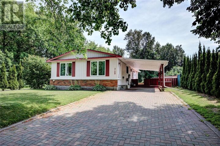 Property Photo: 2109 Hebert Street ON P3B 1Z2
