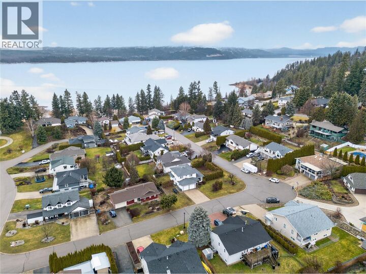 Property Photo: 4851 13 Street Northeast BC V1E 3P1