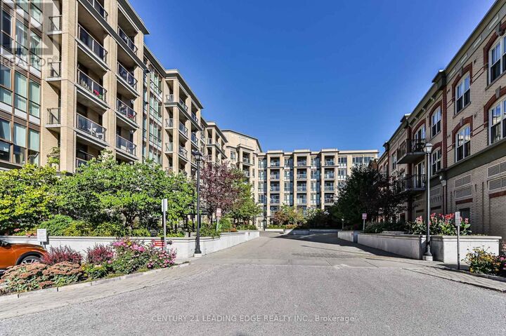 Property Photo: 68 Main Street North 604 ON L3P 0N5