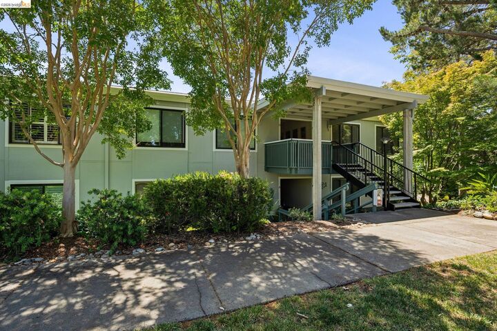 Property Photo:  2925 Golden Rain Rd 14  CA 94595 