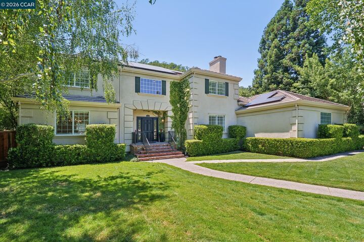 Property Photo:  136 Lark Court  CA 94507 