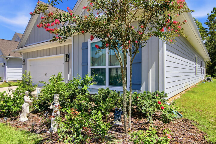 Property Photo: 188 Piper Cove FL 32459