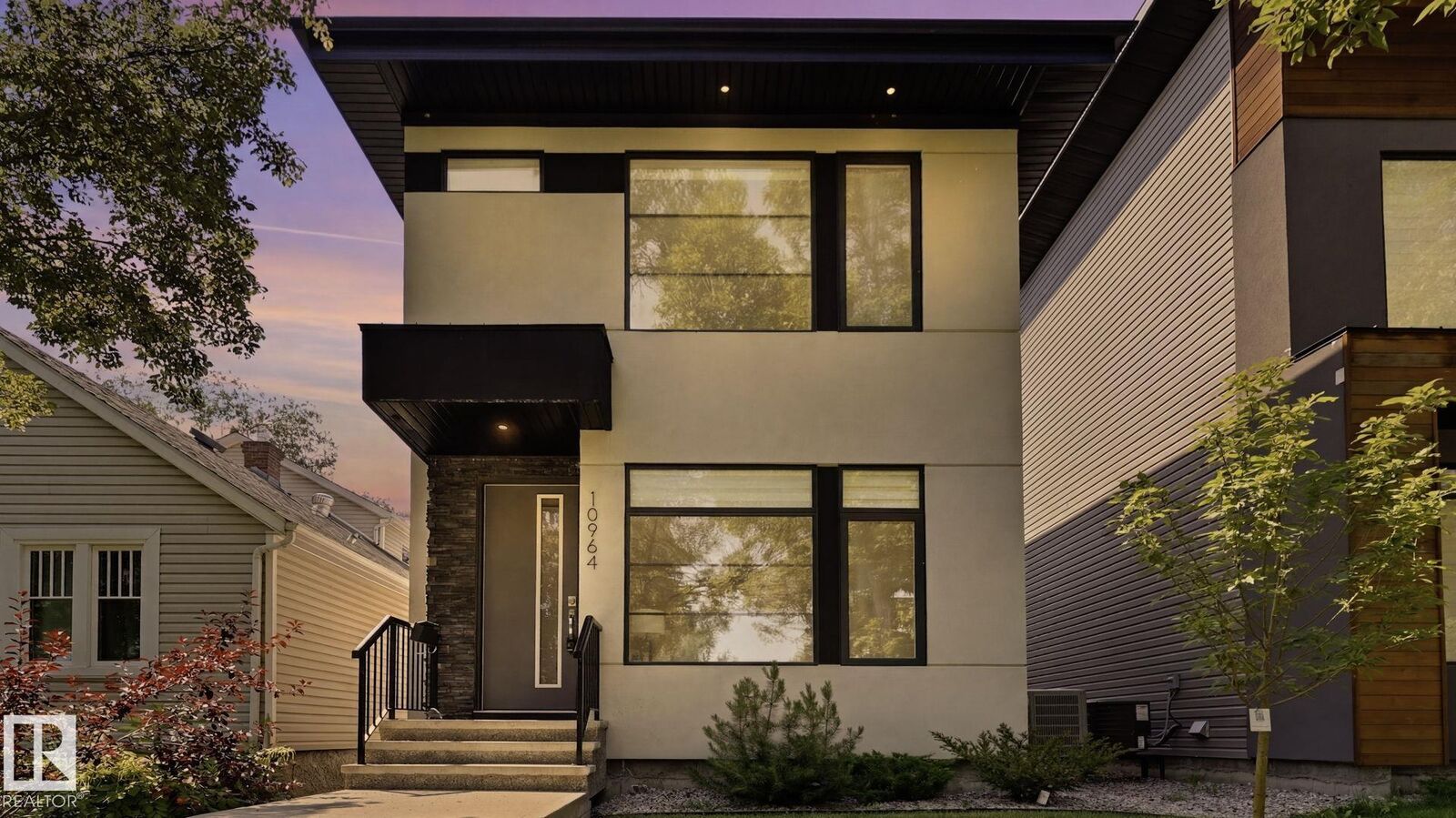 Property Photo:  10964 123 Street NW  AB T5M 0E2 