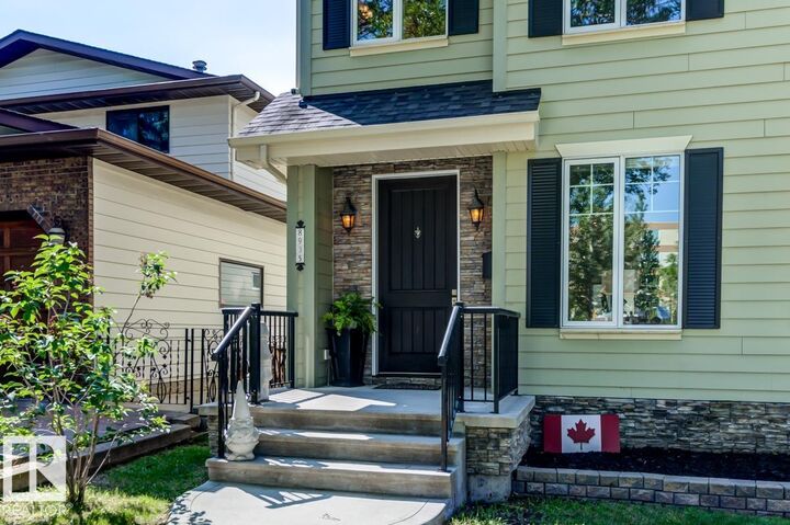 Property Photo:  8935 84 Avenue NW  AB T6C 1E3 