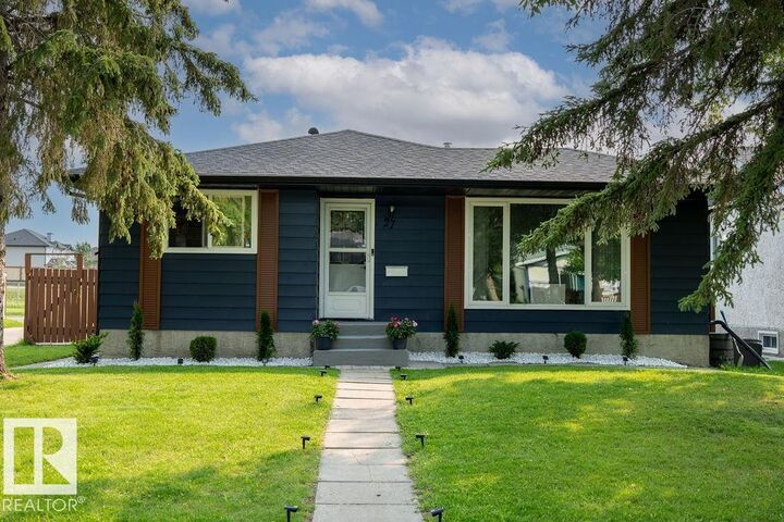 27 Apache Crescent — photo 1