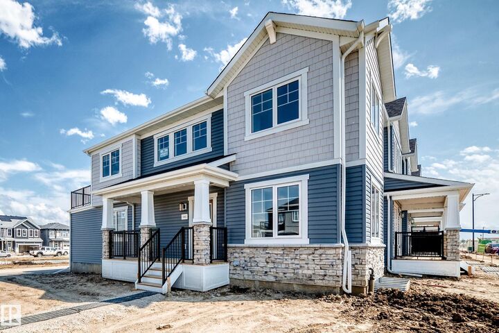 Property Photo:  1061 Wolf Willow Way  AB T8H 3B3 