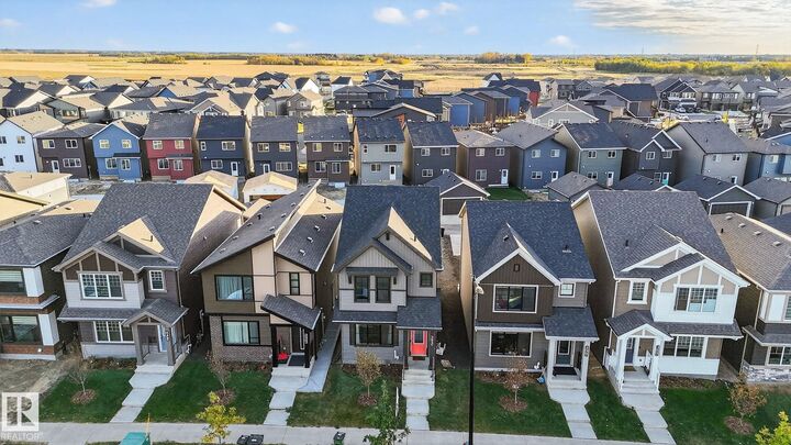Property Photo: 264 Orchards Boulevard SW AB T6X 2Y6