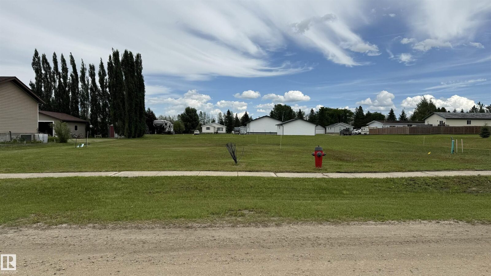 Property Photo:  25 Woodbend  AB T0C 2T0 