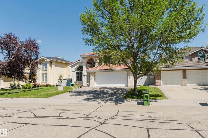 Property Photo: 15 Cormack Crescent NW AB T6R 2E7