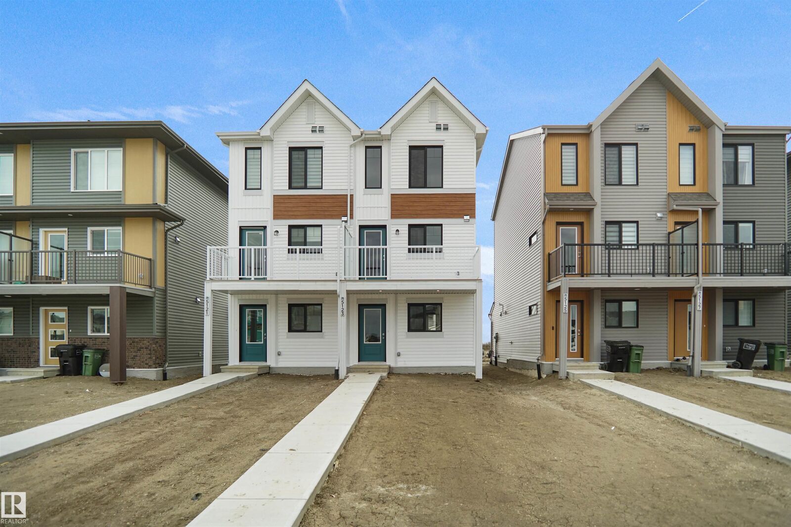 Property Photo: 5123 River's Edge Way NW AB T6M 3B6