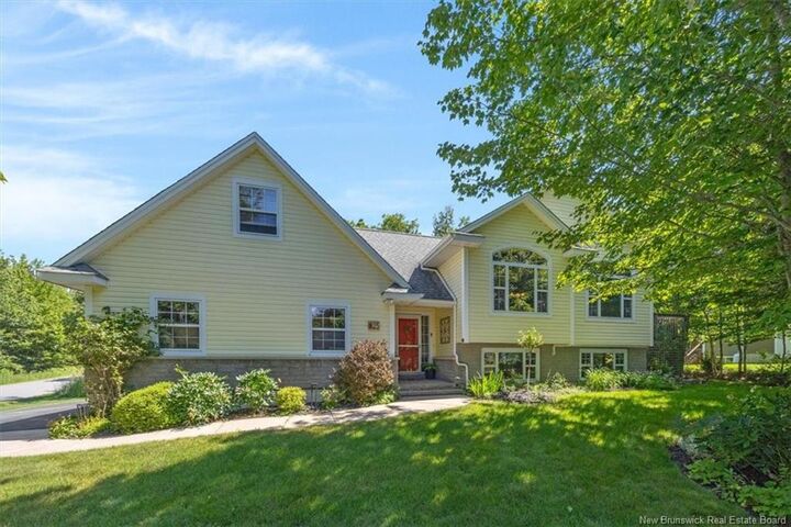 Property Photo:  25 Carriage Way  NB E2E 0C8 