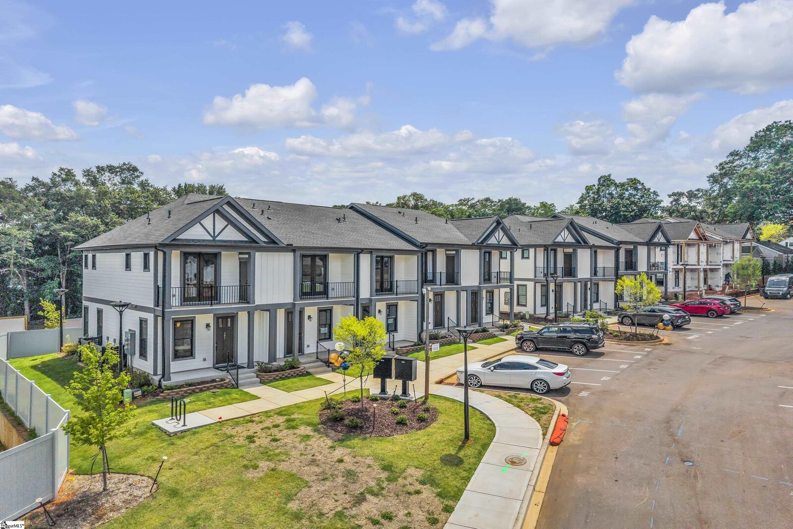 Property Photo: 9 Hawthorne Lane Unit 102 SC 29605